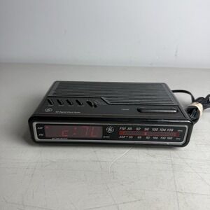 Vintage Clock Radio GE Model 7-4612BKA AM/FM Digital Alarm TESTED Works Great